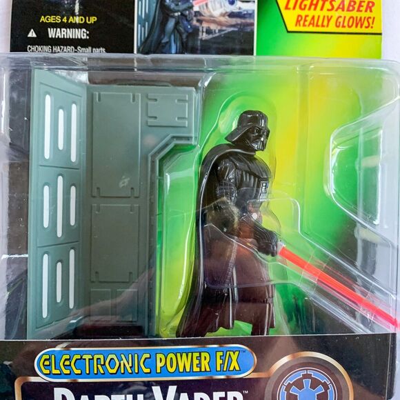 STAR WARS POTF DARTH VADER ELECTRONIC POWER F/X  1996 Kenner Box Damage - Picture 7 of 7